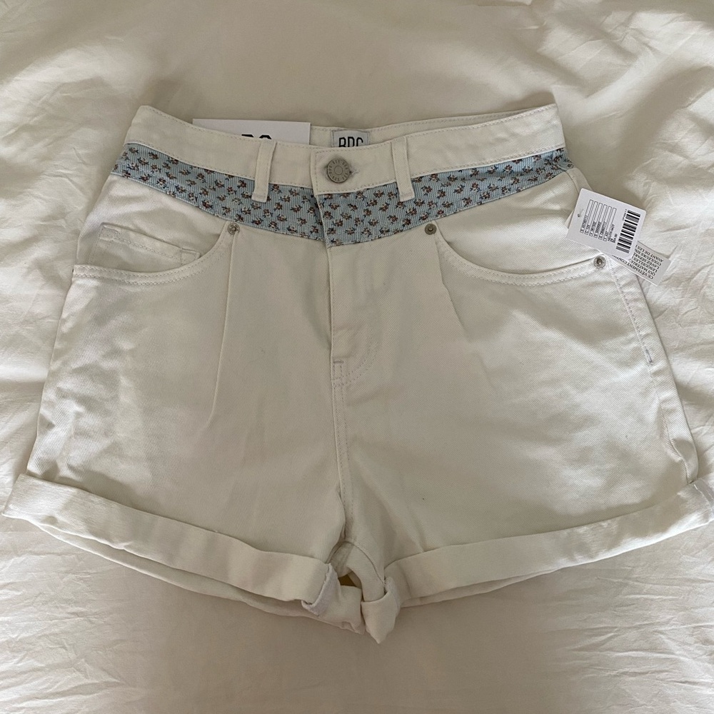Urban Outfitters BDG patchwork high-waist denim shorts. NWT women’s size 28